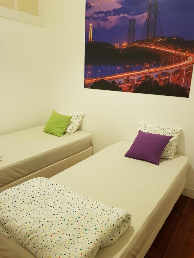 7 Luz Hostel Lisbon Exterior photo